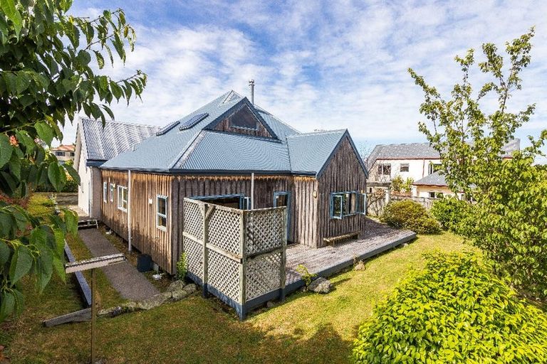 Photo of property in 25 Logan Avenue, Wharewaka, Taupo, 3330