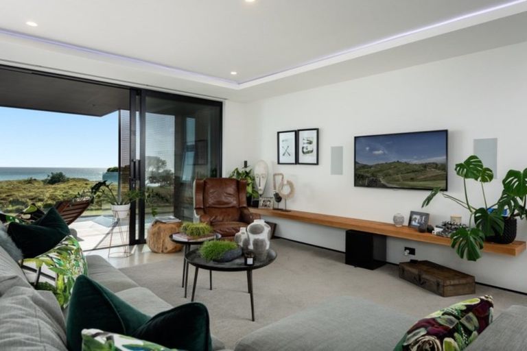 Photo of property in 193a Marine Parade, Mount Maunganui, 3116