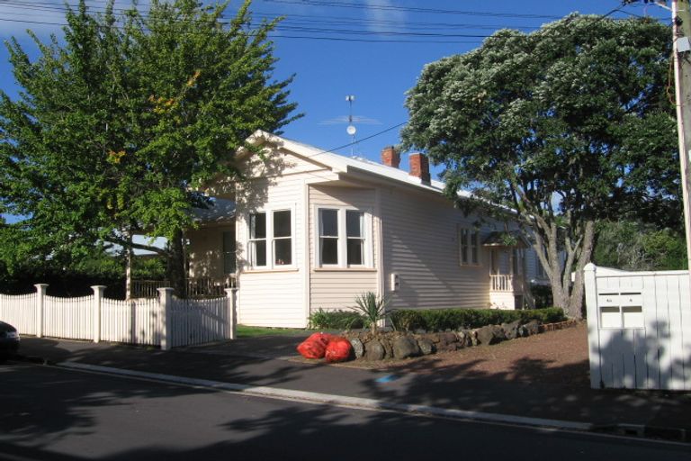 Photo of property in 6 Buchanan Street, Devonport, Auckland, 0624