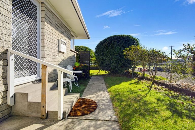 Photo of property in 22 Howden Road, Fairfield, Hamilton, 3214
