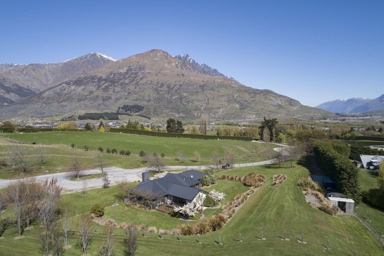 Photo of property in 39 Springbank Grove, Lower Shotover, Queenstown, 9371