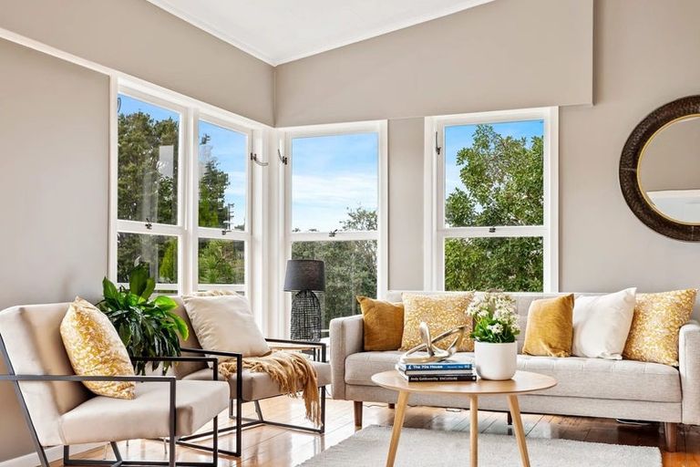 Photo of property in 8 Reiman Street, New Lynn, Auckland, 0600