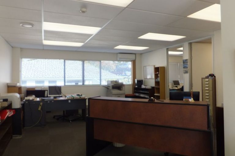 Photo of property in 2/6 Hill Road, Papatoetoe, Auckland, 2025