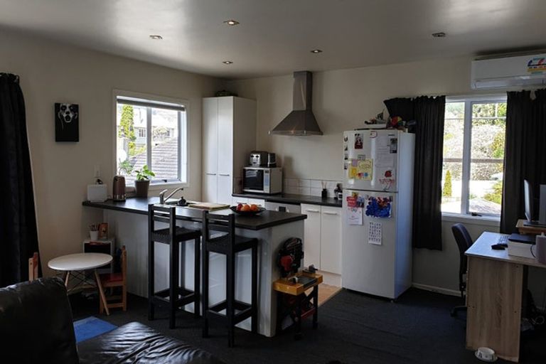 Photo of property in 26 Redwood Avenue, Tawa, Wellington, 5028