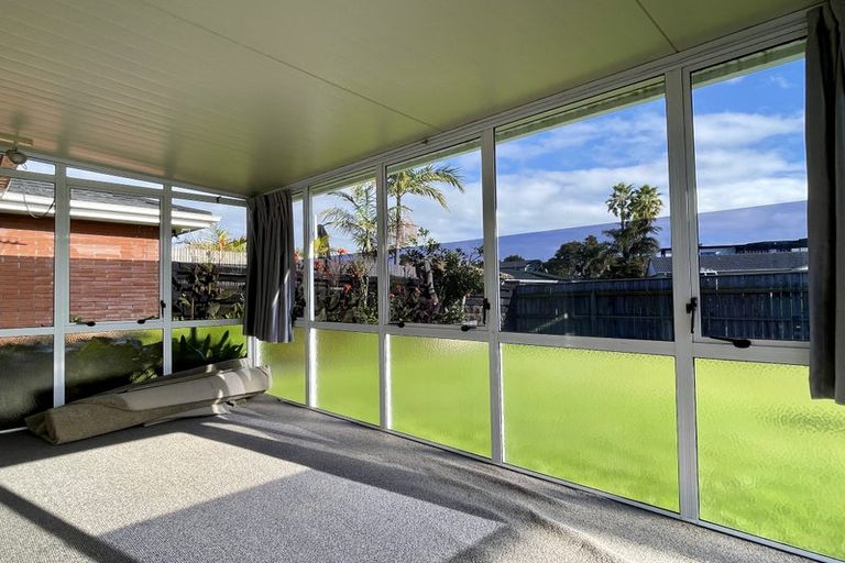 Photo of property in 1/1 Tina Place, Sunnyhills, Auckland, 2010