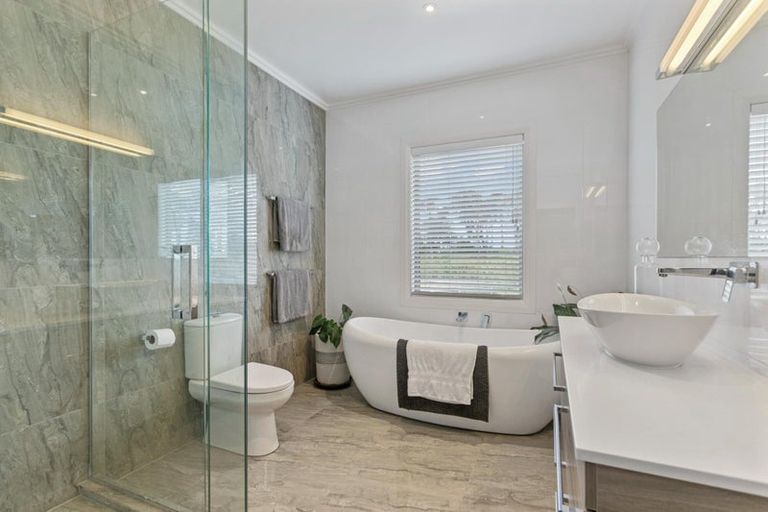 Photo of property in 252 Amreins Road, Taupaki, Henderson, 0782