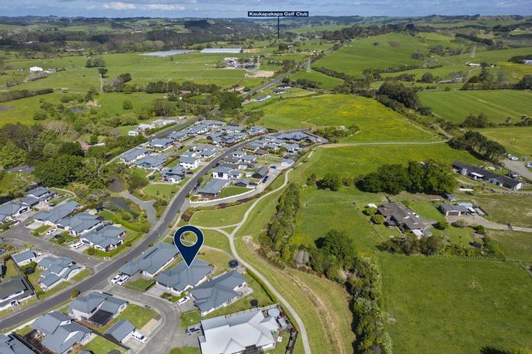 Photo of property in 3 Magnolia Lane, Kaukapakapa, Helensville, 0875
