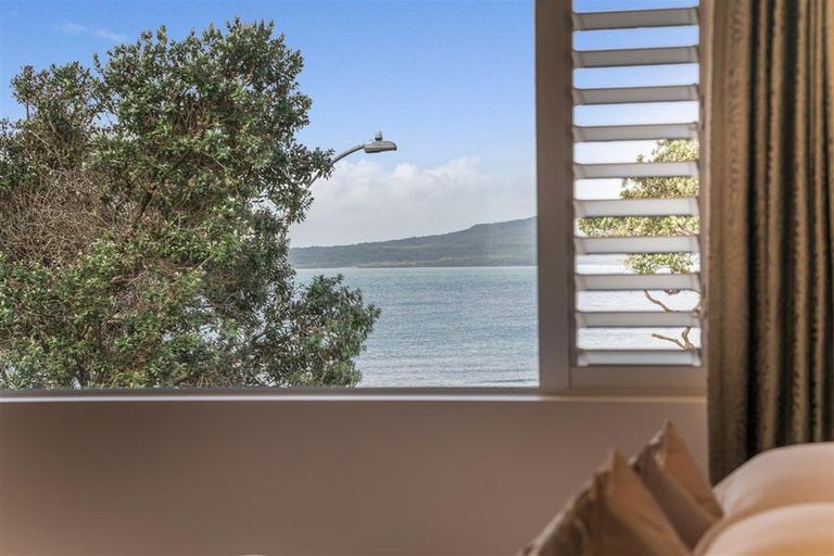 Photo of property in 34 Muritai Road, Milford, Auckland, 0620