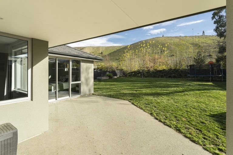 Photo of property in 20 Perriam Place, Mount Pisa, Cromwell, 9383