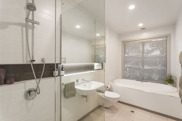 Photo of property in 48 Mcdougall Avenue, St Albans, Christchurch, 8014