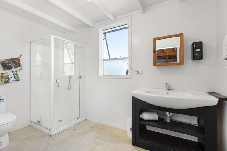 Photo of property in 104 Te Papatapu Road, Raglan, 3296