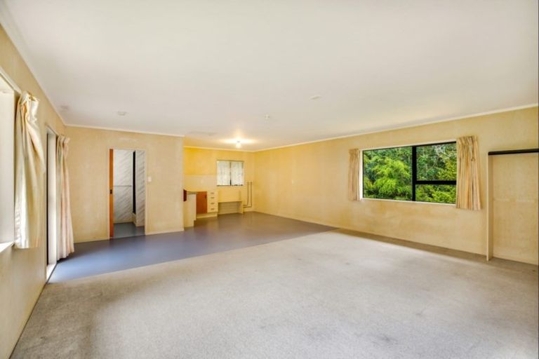 Photo of property in 18 Konini Road, Titirangi, Auckland, 0604