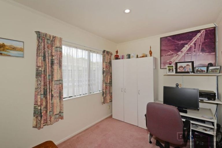 Photo of property in 2 Bathurst Street, Heretaunga, Upper Hutt, 5018