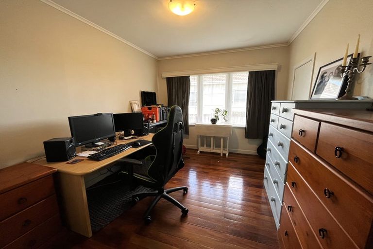 Photo of property in 13 James Laurie Street, Henderson, Auckland, 0612