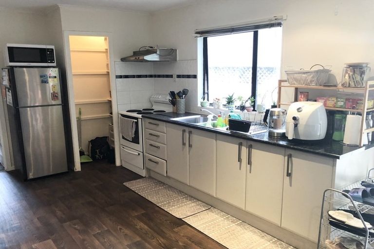 Photo of property in 11 Chartwell Avenue, Glenfield, Auckland, 0629