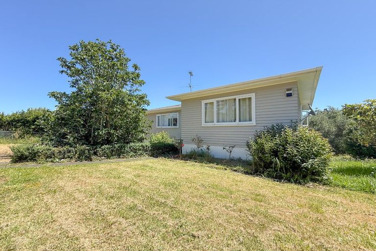 Photo of property in 13 Hellyers Street, Birkdale, Auckland, 0626