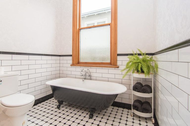 Photo of property in 16 Wai-iti Road, Maori Hill, Timaru, 7910