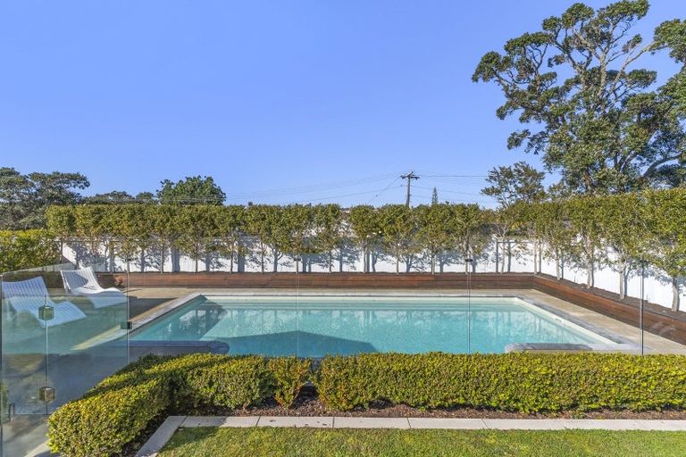 Photo of property in 1 Cassino Street, Bayswater, Auckland, 0622