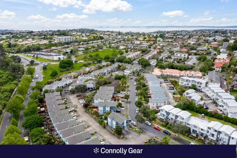 Photo of property in 2626/10 John Jennings Drive, Oteha, Auckland, 0632