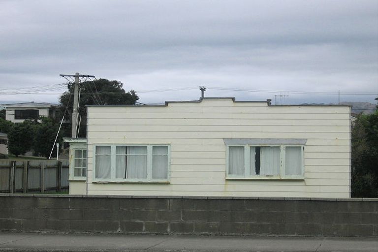 Photo of property in 84 Marine Parade, Paraparaumu Beach, Paraparaumu, 5032