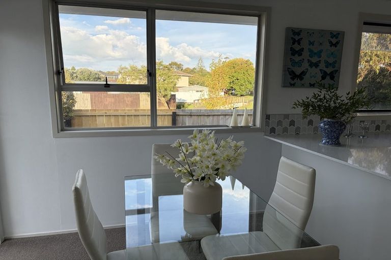 Photo of property in 23 Mandarin Place, Half Moon Bay, Auckland, 2012