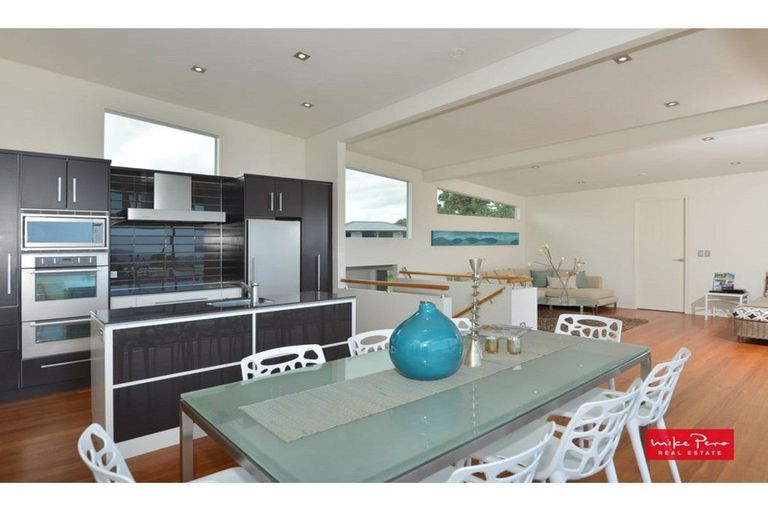 Photo of property in 34a Ripiro Drive, Baylys Beach, Dargaville, 0377