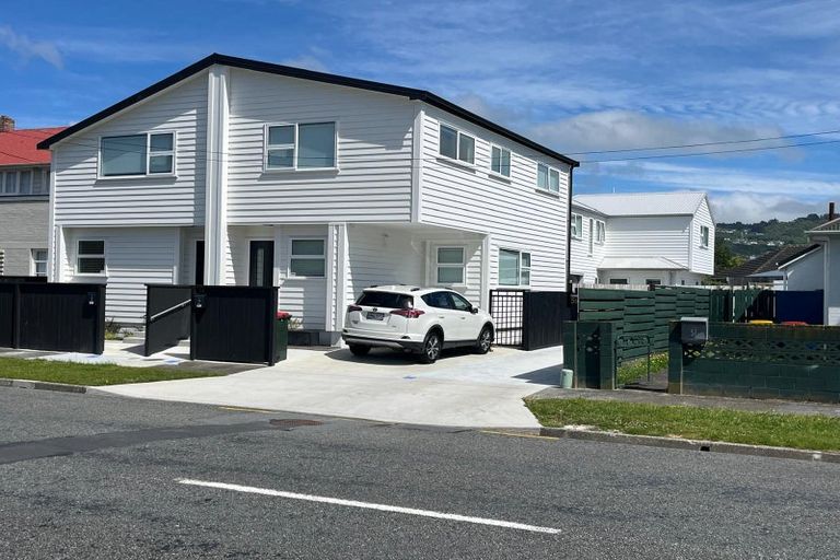 Photo of property in 56a Oxford Terrace, Epuni, Lower Hutt, 5011