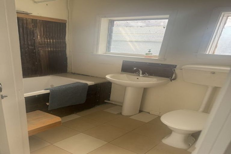 Photo of property in 2498 West Coast Road, Kirwee, Darfield, 7571