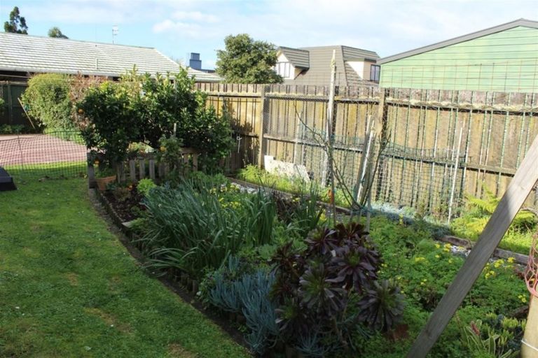 Photo of property in 12 Lilian Street, Te Kamo, Whangarei, 0112