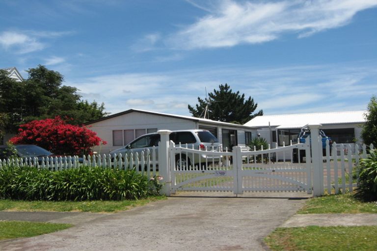 Photo of property in 91 Stevenson Road, Clarks Beach, 2122