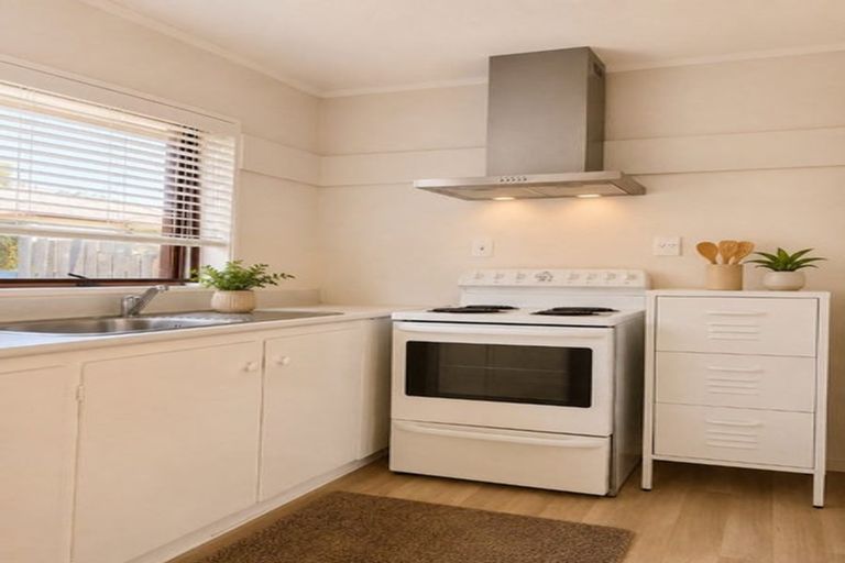 Photo of property in 2/14 Aberfeldy Avenue, Highland Park, Auckland, 2010