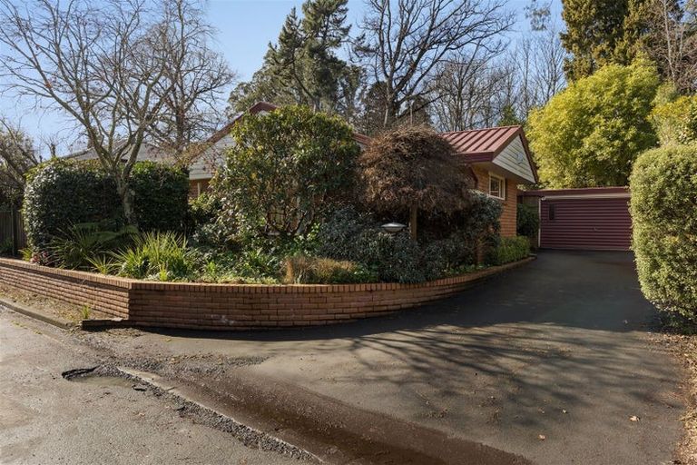 Photo of property in 155 Cashmere Road, Hoon Hay, Christchurch, 8025