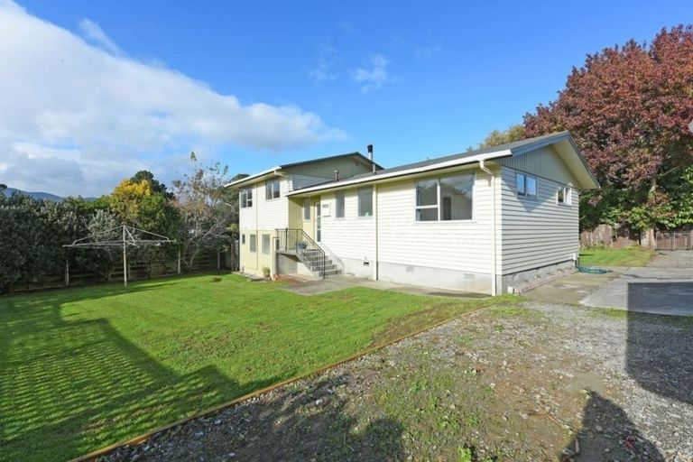 Photo of property in 8 Dawn Grove, Brown Owl, Upper Hutt, 5018