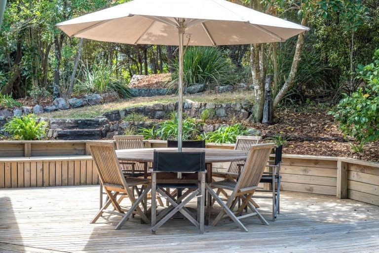 Photo of property in 12 Makora Avenue, Oneroa, Waiheke Island, 1081