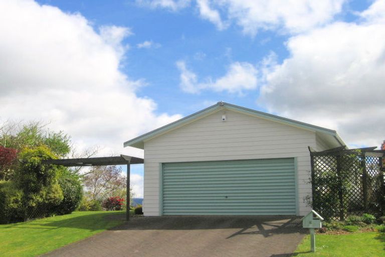 Photo of property in 6 Henare Place, Tihiotonga, Rotorua, 3015