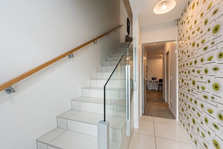 Photo of property in 3b Anderson Terrace, Mount Cook, Wellington, 6021