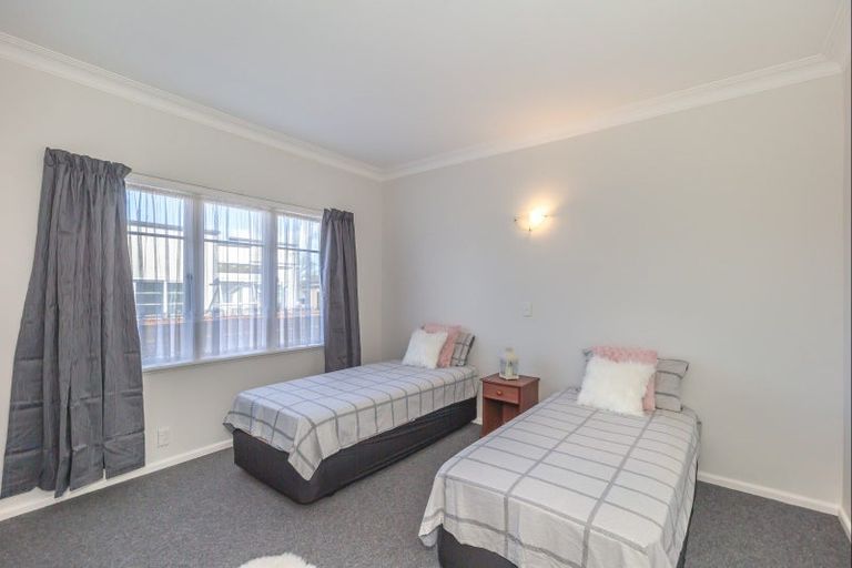 Photo of property in 100 Weraroa Road, Levin, 5510