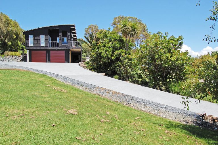 Photo of property in 119 Manu Drive, Kaiwaka, 0573