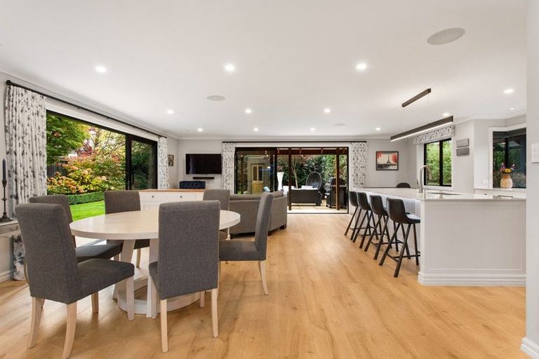 Photo of property in 7 Glandovey Road, Fendalton, Christchurch, 8052