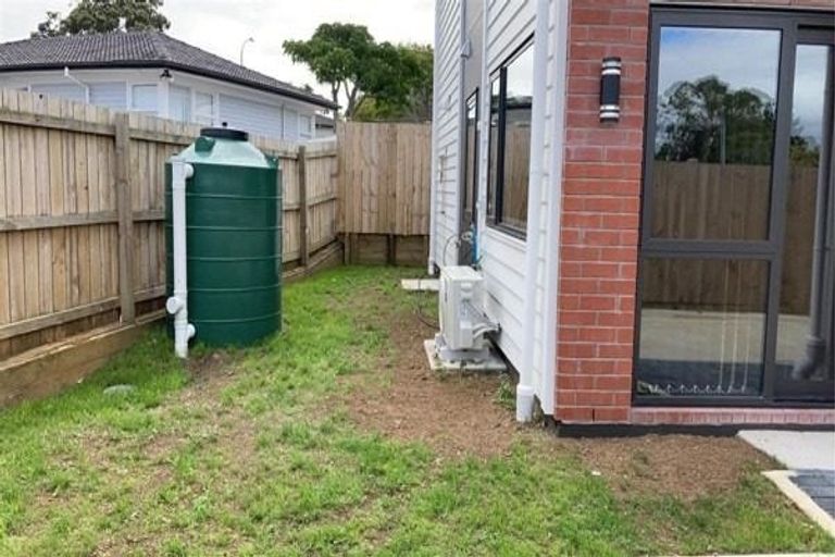 Photo of property in 1a Kendall Court, Wattle Downs, Auckland, 2103