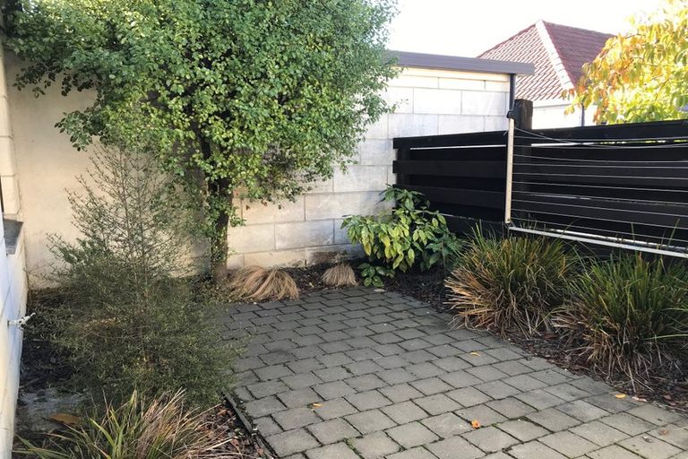 Photo of property in 8/4 Broadbent Street, Riccarton, Christchurch, 8041