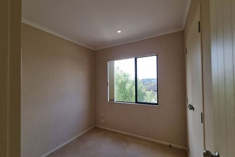 Photo of property in 72 Gracechurch Drive, Flat Bush, Auckland, 2016