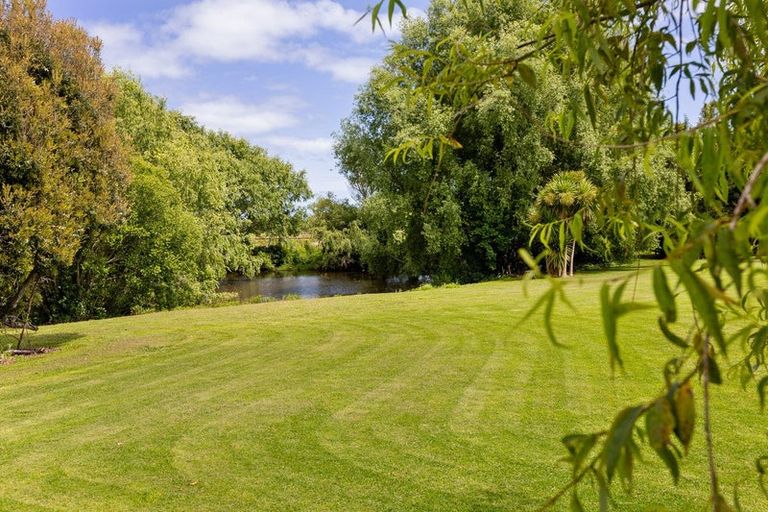 Photo of property in 139 Richmond Road, Brixton, New Plymouth, 4373