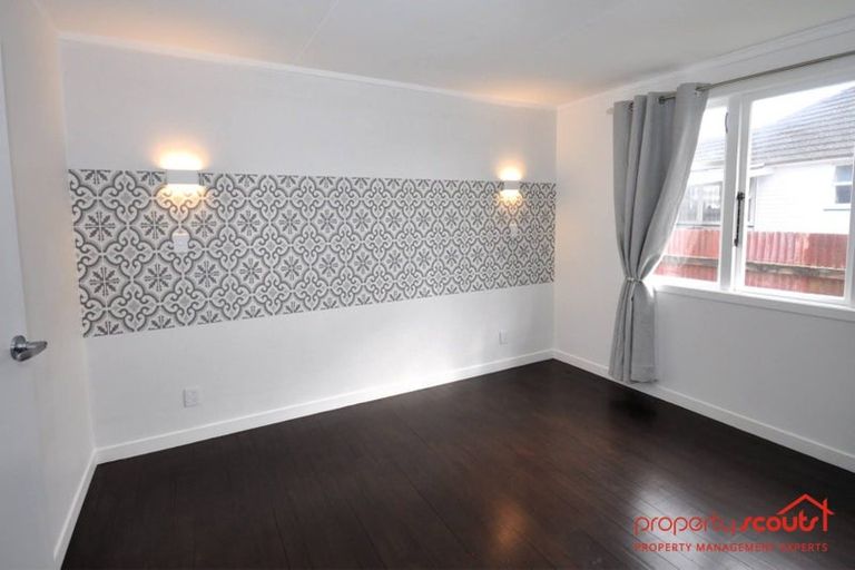 Photo of property in 16 Grant Crescent, Masterton, 5810