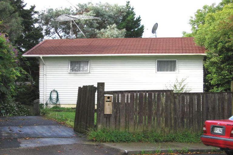 Photo of property in 8 Chrome Place, Henderson, Auckland, 0612