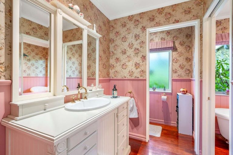 Photo of property in 11 Te Pahi River Drive, Paparoa, Maungaturoto, 0583