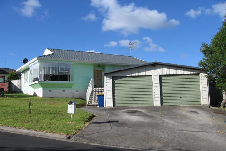 Photo of property in 3 Wren Place, Unsworth Heights, Auckland, 0632