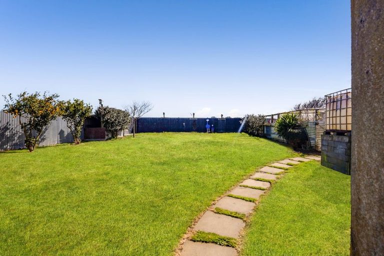 Photo of property in 325 Matangara Road, Hawera, 4672