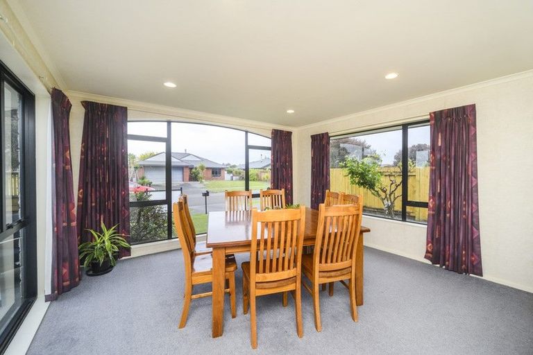 Photo of property in 20 Boston Parade, Kelvin Grove, Palmerston North, 4414