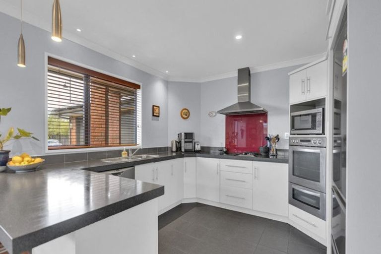 Photo of property in 5 Rooney Place, Aidanfield, Christchurch, 8025